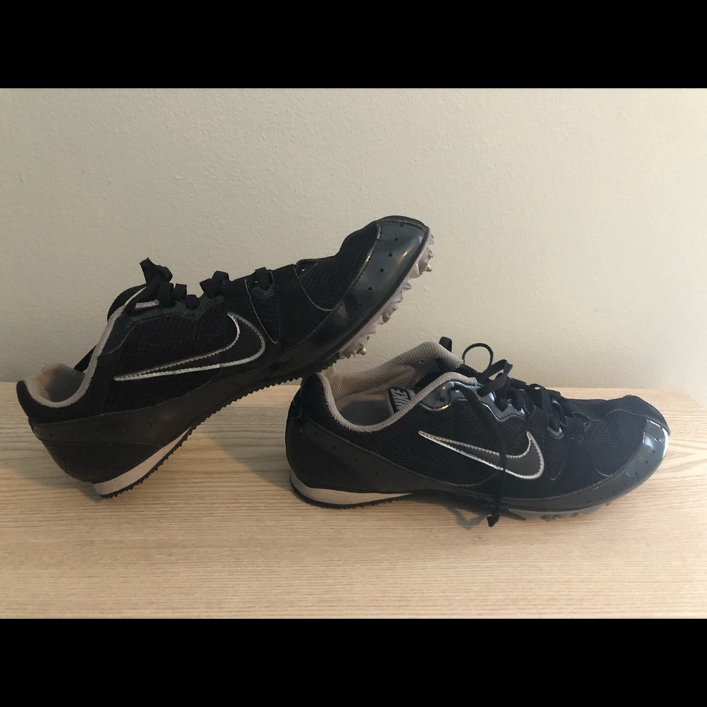 Woman’s Nike cleats size 8 1/2 lightly used